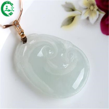 玉雯翡翠如意吊坠 典雅祥瑞的玉石挂件饰品